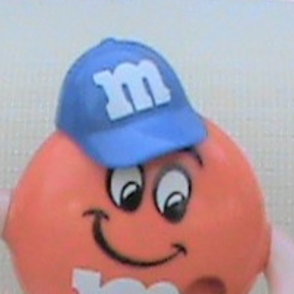 M & M Baseball figurine dispenser - Picture 2 of 6